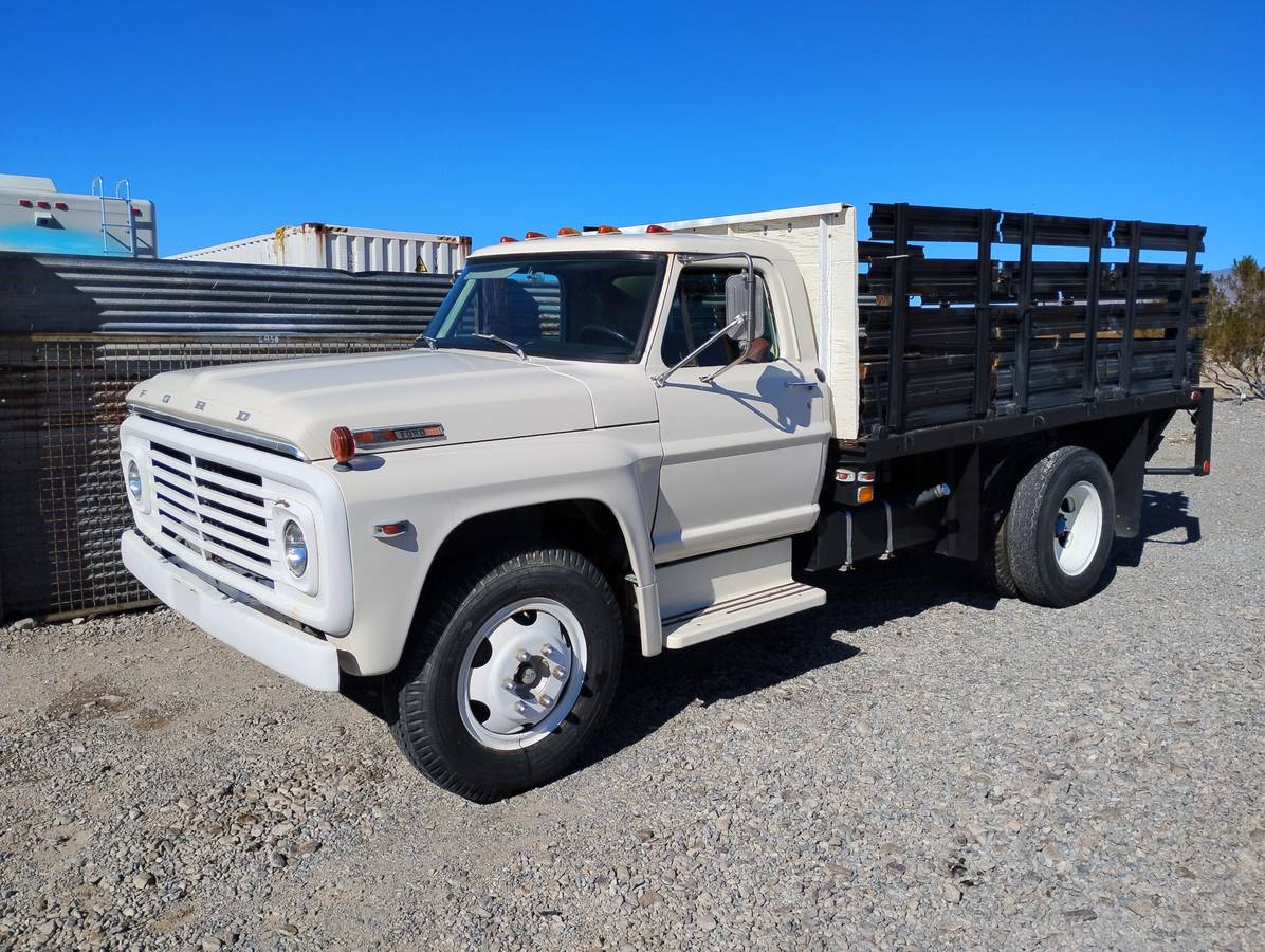 Ford-truck-1969-2