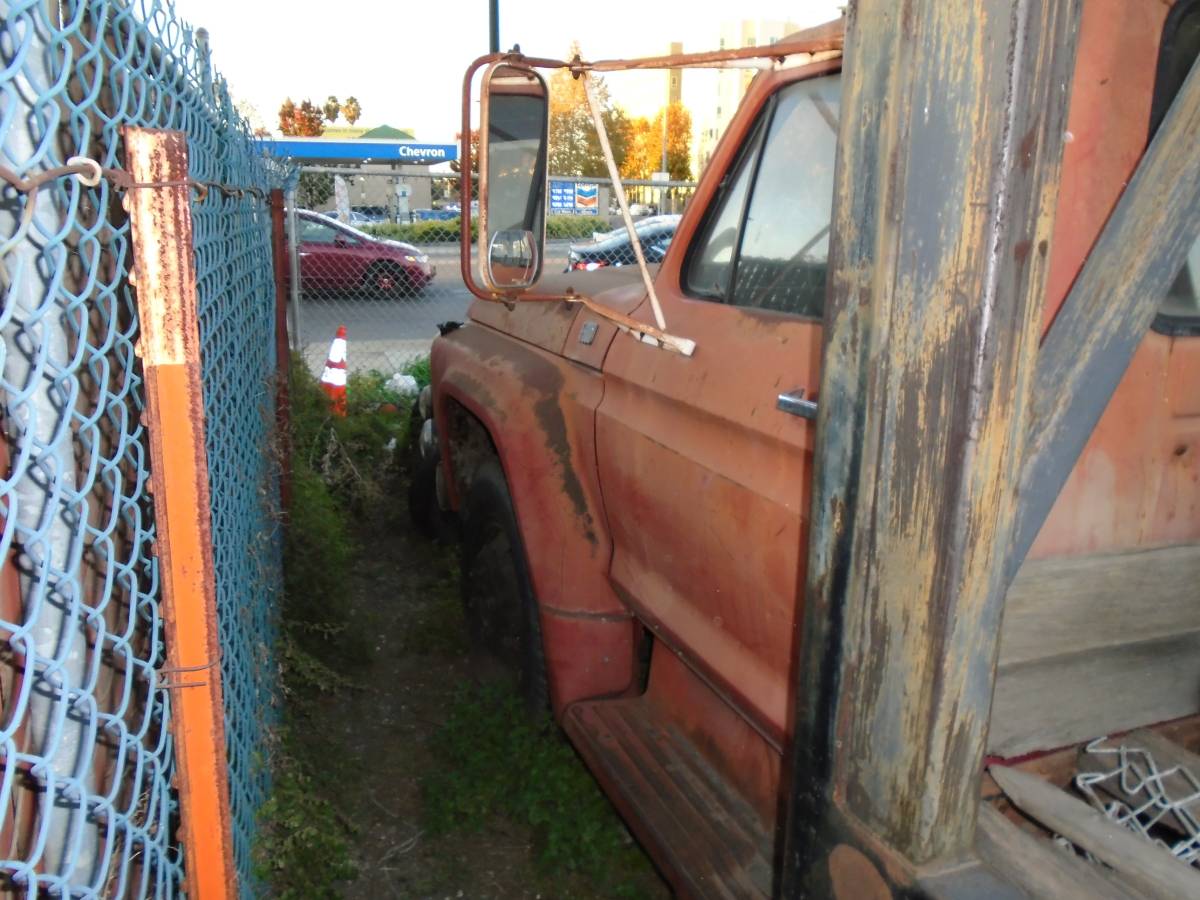 Ford-trucks-1970-custom-12