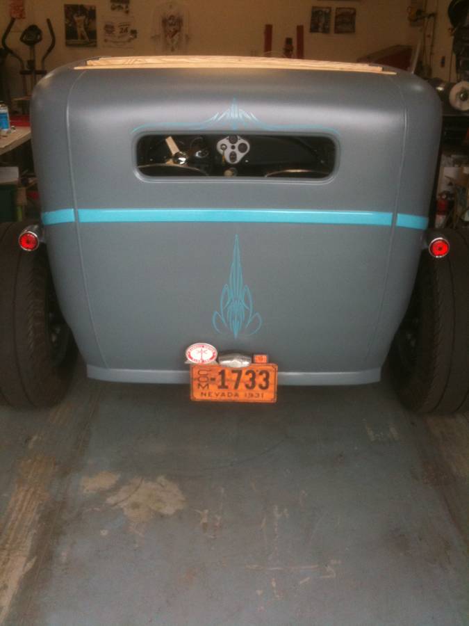 Ford-tudor-1928-grey-3