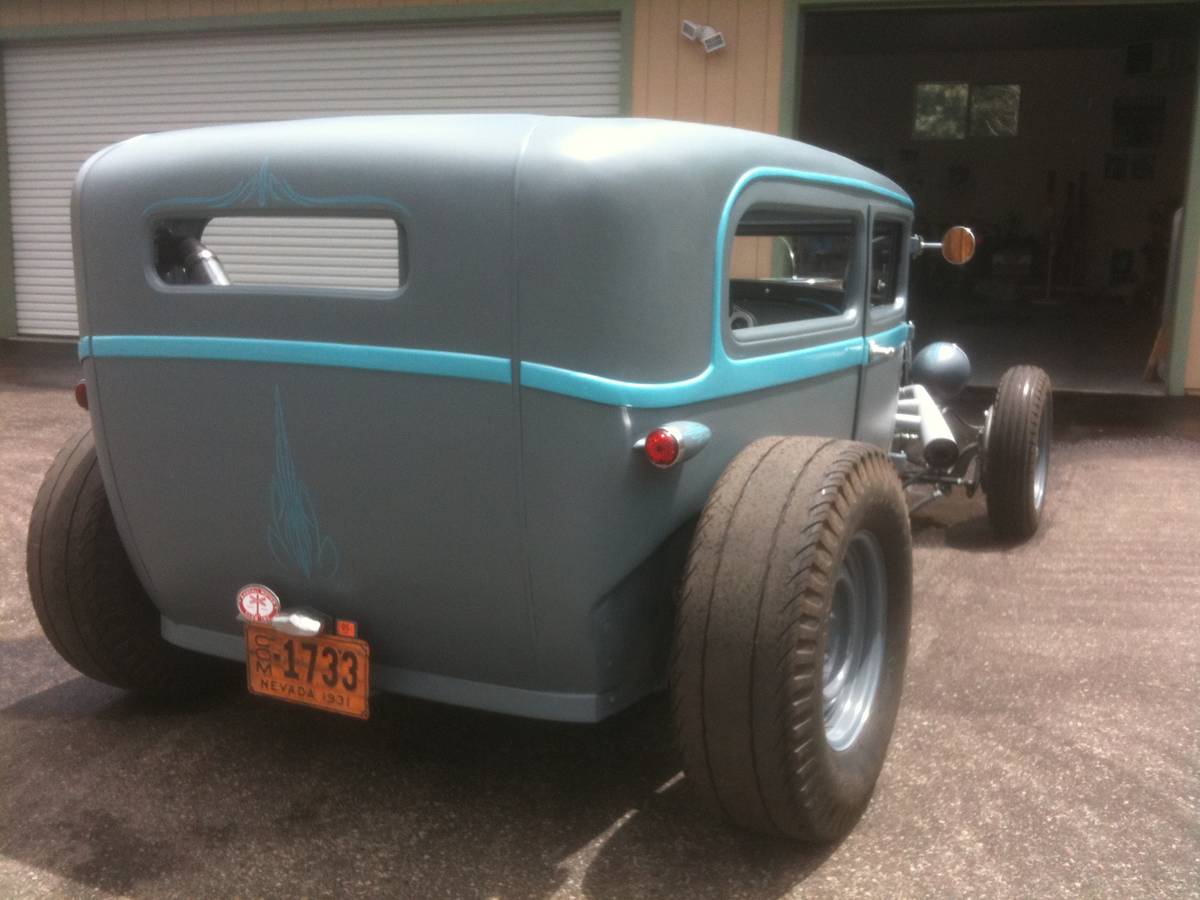 Ford-tudor-1928-grey-9