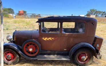 Ford-tudor-1929-brown-2