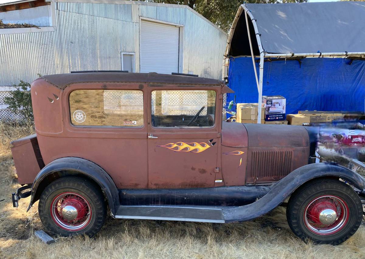 Ford-tudor-1929-brown-3