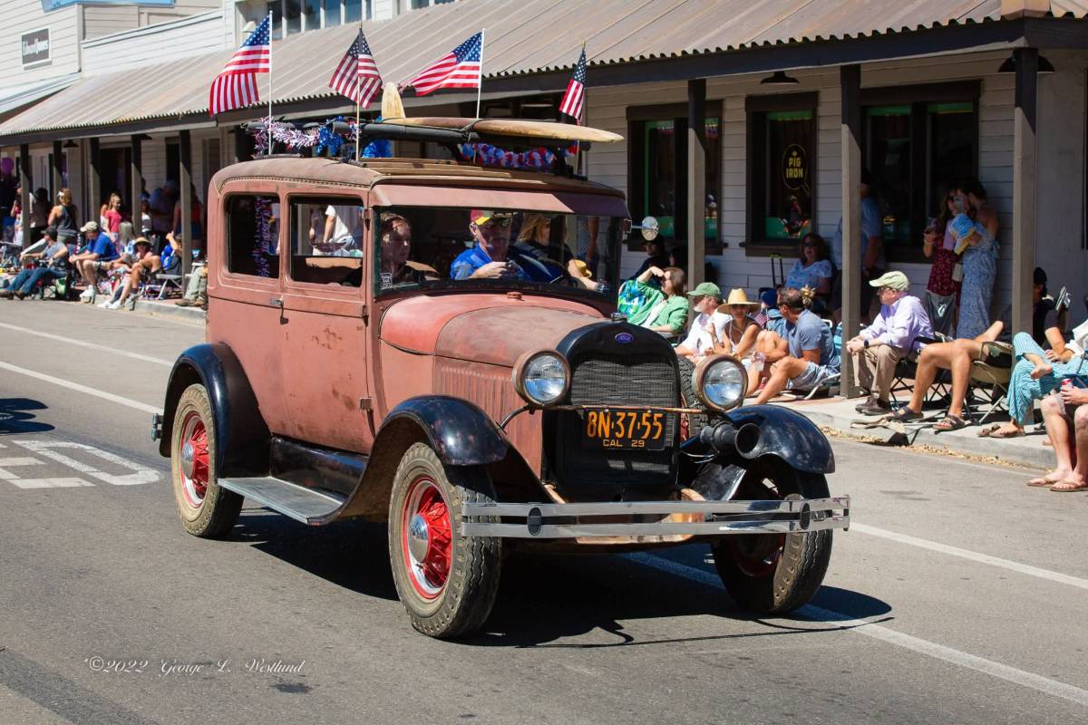 Ford-tudor-1929-brown