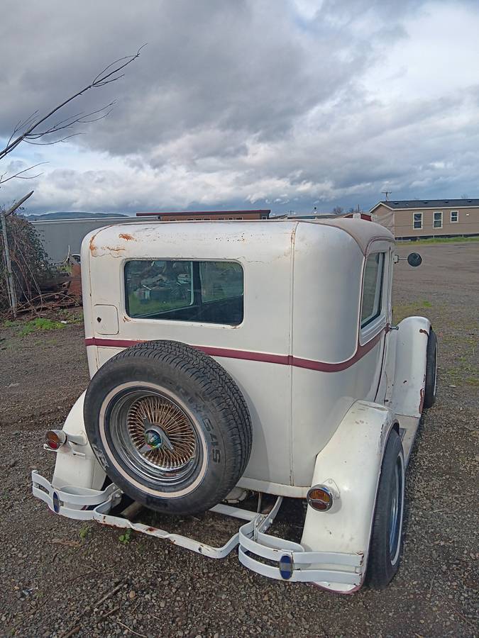 Ford-tudor-1929-white-16