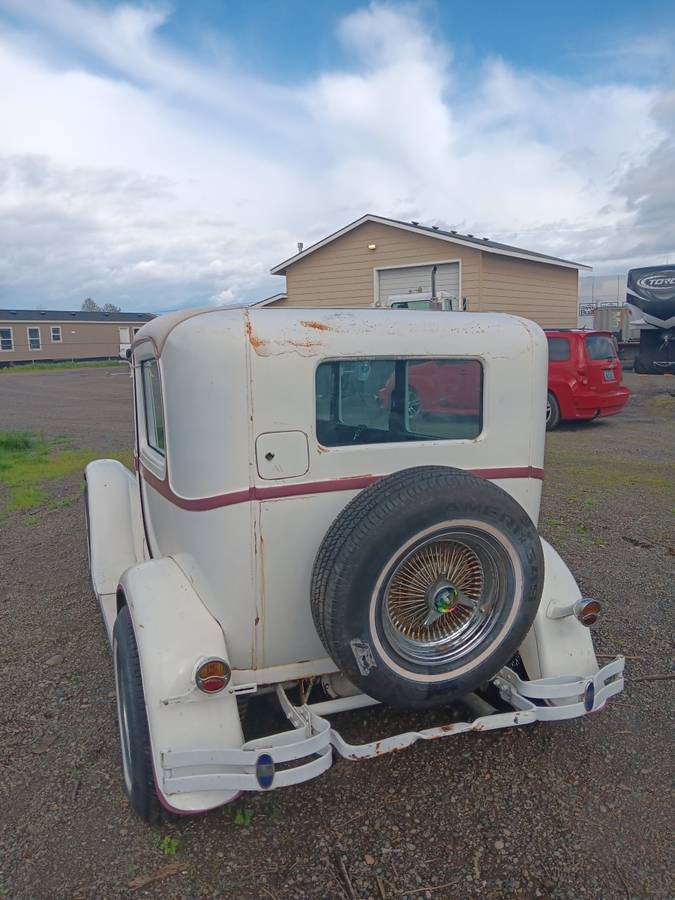 Ford-tudor-1929-white-17