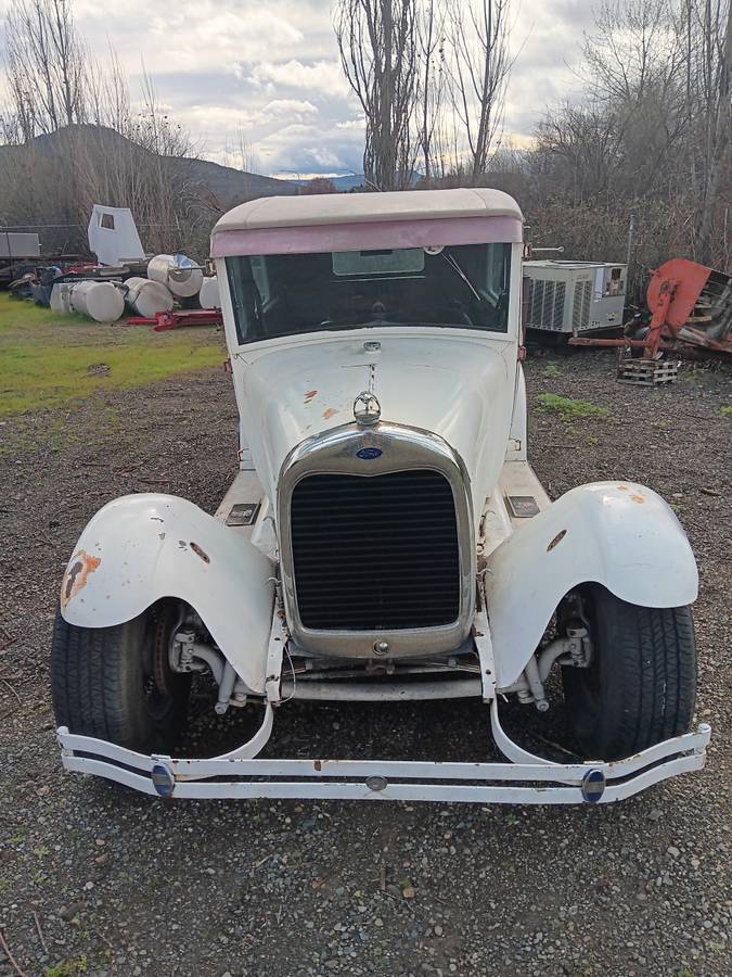 Ford-tudor-1929-white-21