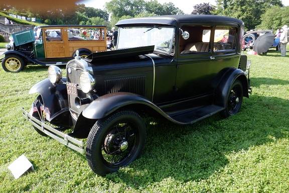Ford-tudor-1931-black-4