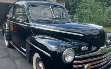 Ford-two-door-sedan-super-deluxe-1946-black-1