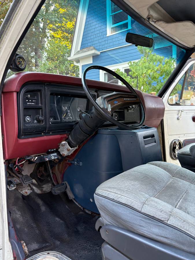 Ford-van-1985-6