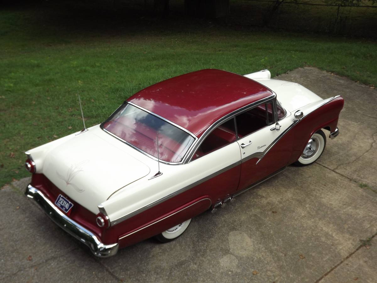 Ford-victoria-1956-17