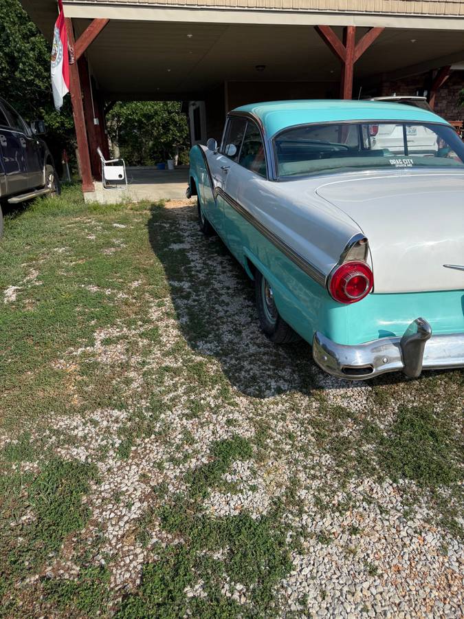 Ford-victoria-1956-blue-7