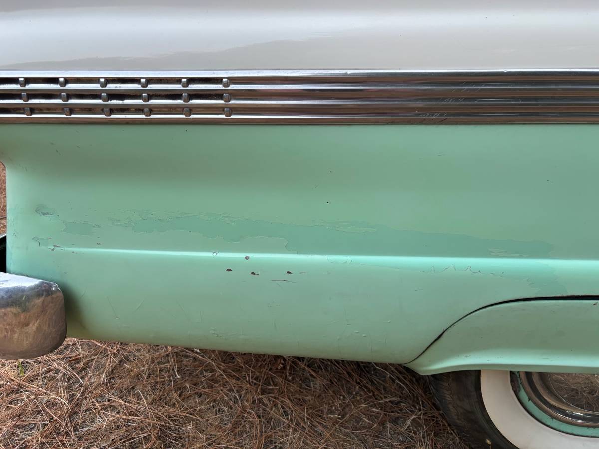 Ford-victoria-1956-custom-19