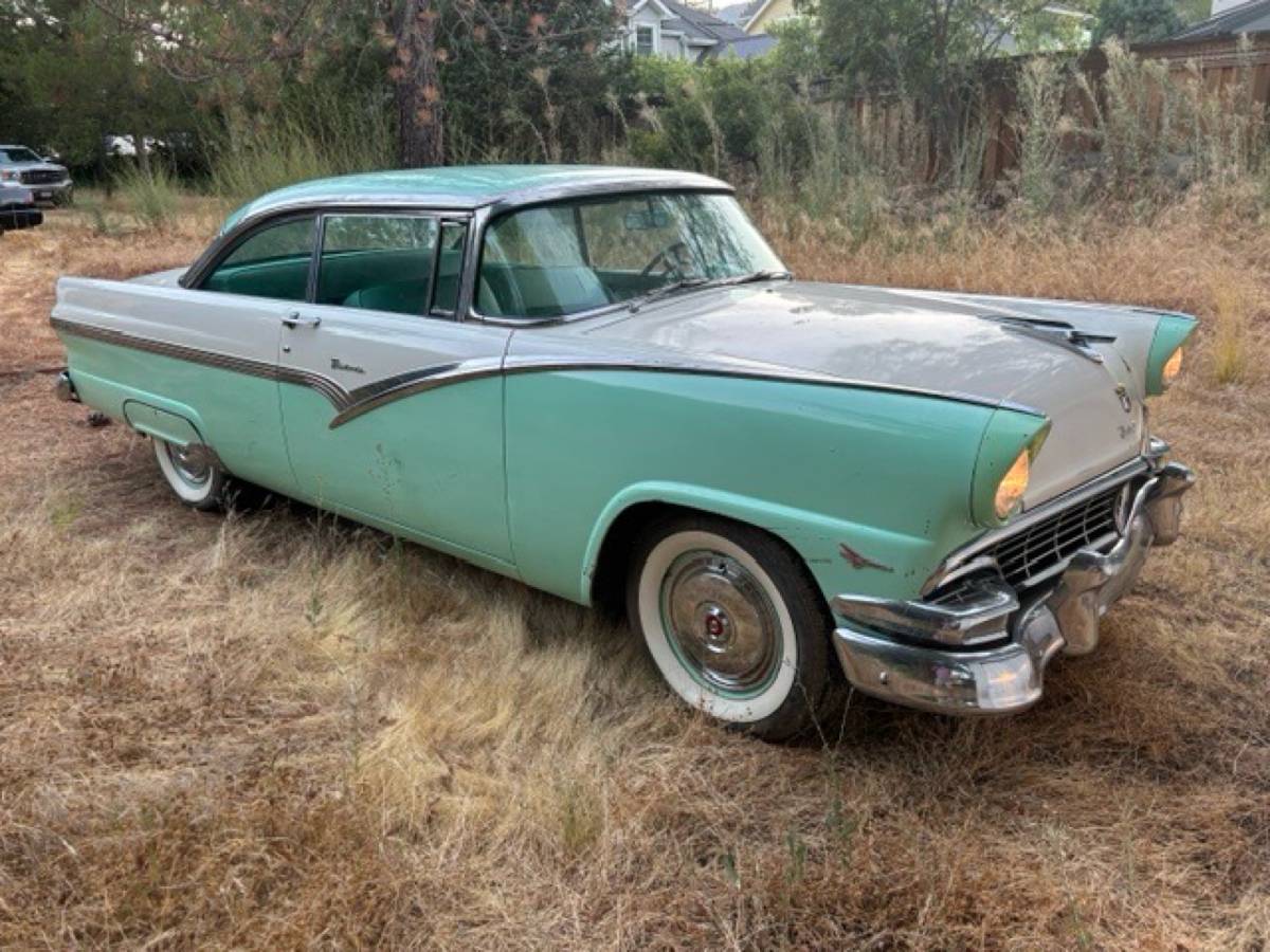 Ford-victoria-1956-custom-6