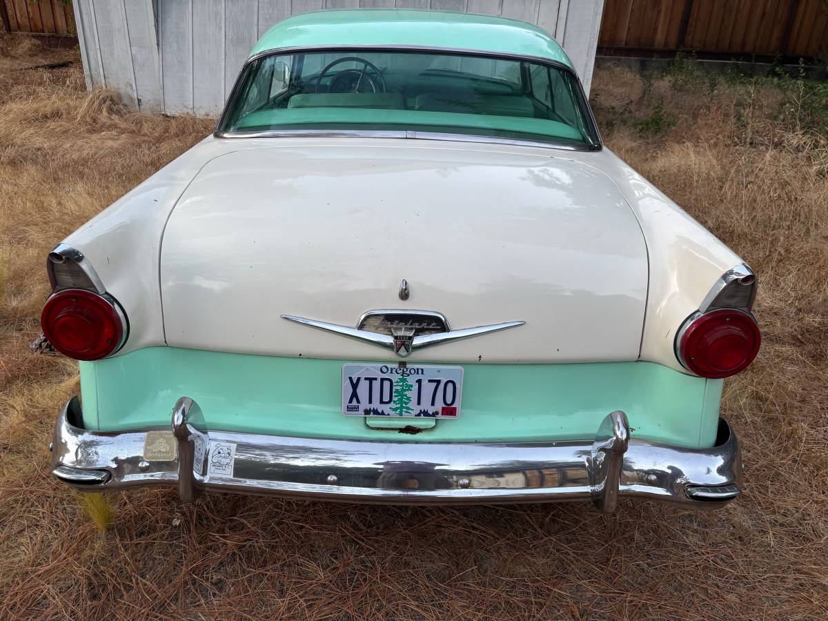 Ford-victoria-1956-custom-7