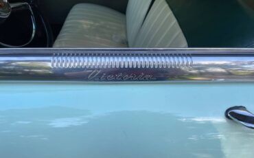 Ford-victoria-crestline-1953-green-10