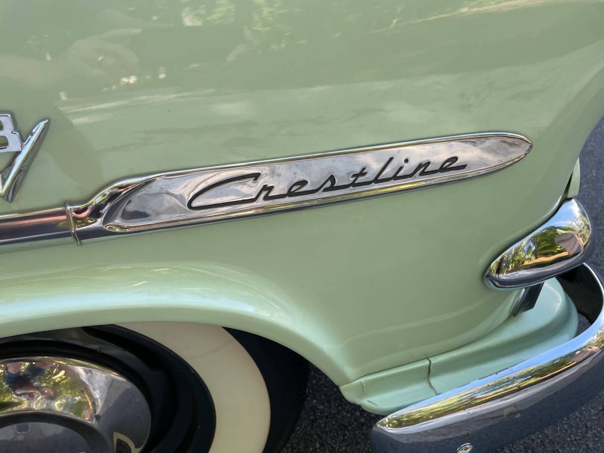 Ford-victoria-crestline-1953-green-11