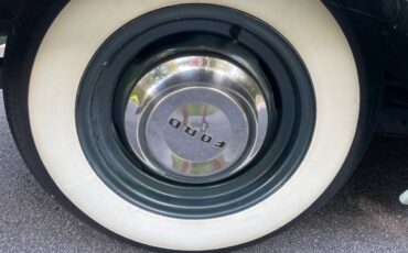 Ford-victoria-crestline-1953-green-14