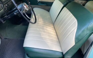 Ford-victoria-crestline-1953-green-16