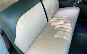 Ford-victoria-crestline-1953-green-18