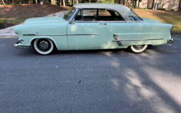 Ford-victoria-crestline-1953-green-2