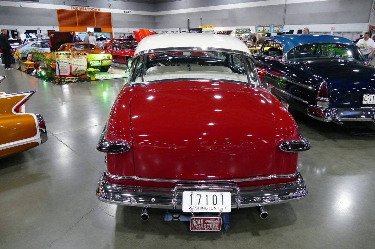 Ford-victoria-custom-shoebox-1951-red-2