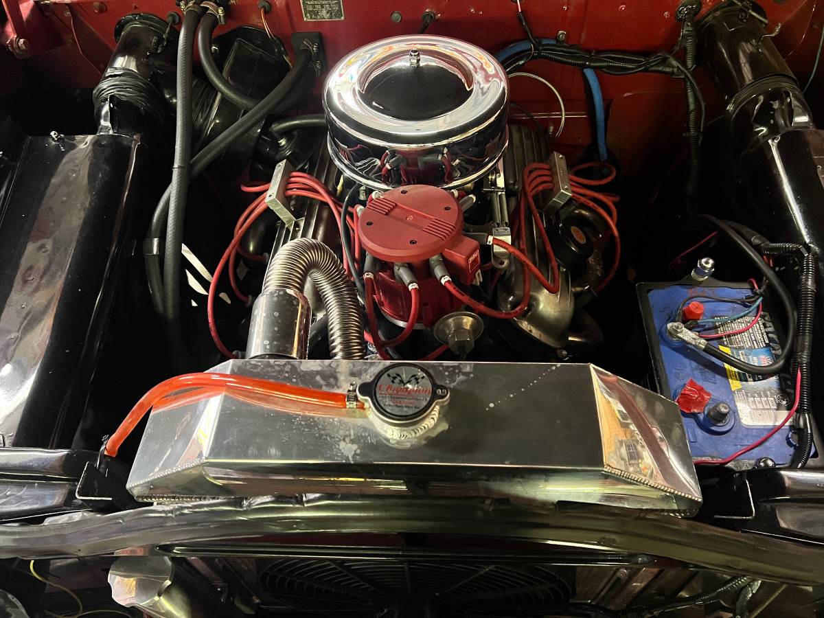 Ford-victoria-custom-shoebox-1951-red-3