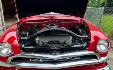 Ford-victoria-custom-shoebox-1951-red-9