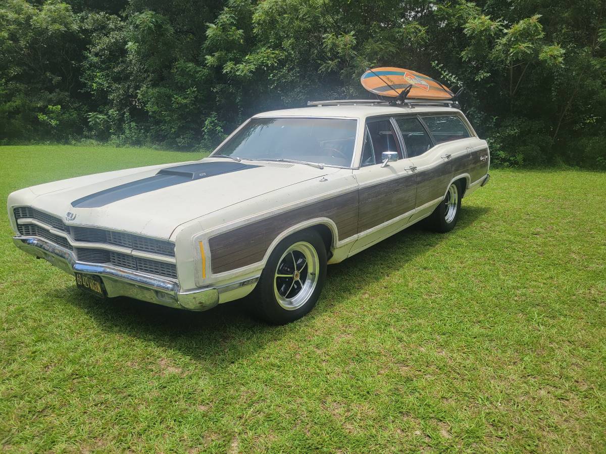 Ford-wagon-1969