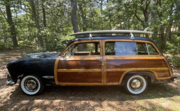 Ford-woodie-custom-wagon-1949-blue-1