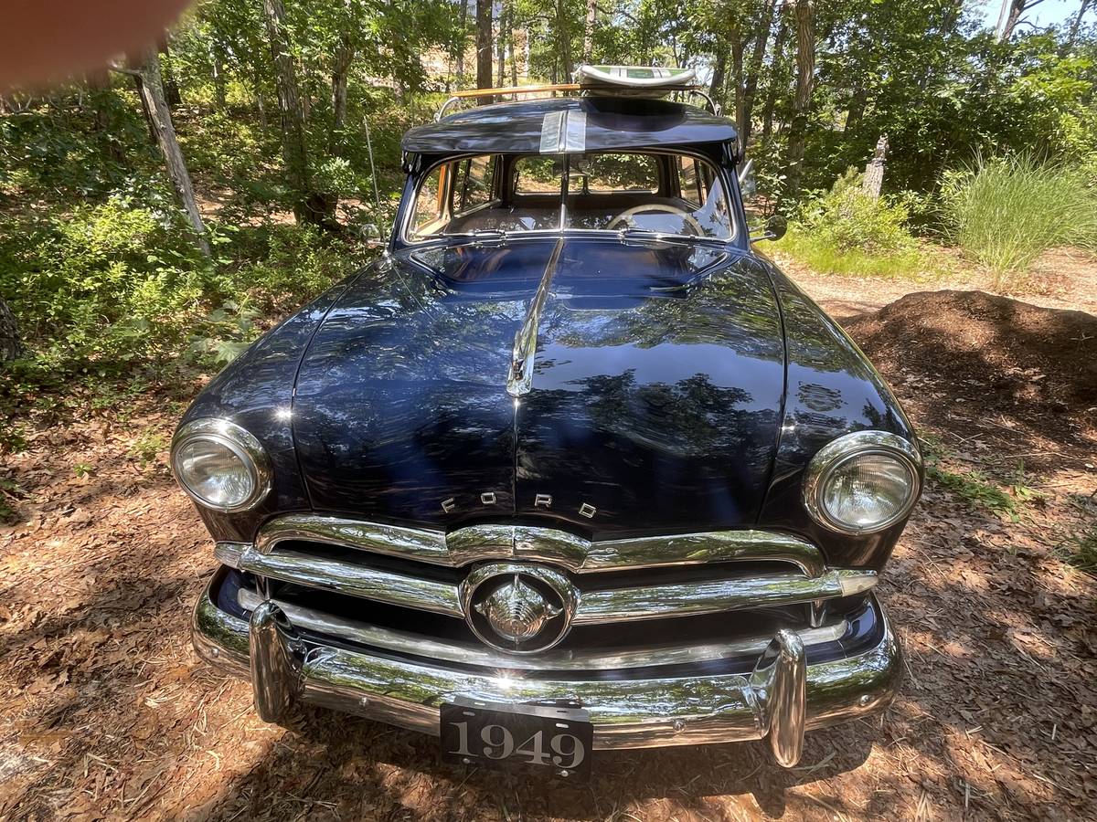 Ford-woodie-custom-wagon-1949-blue-2