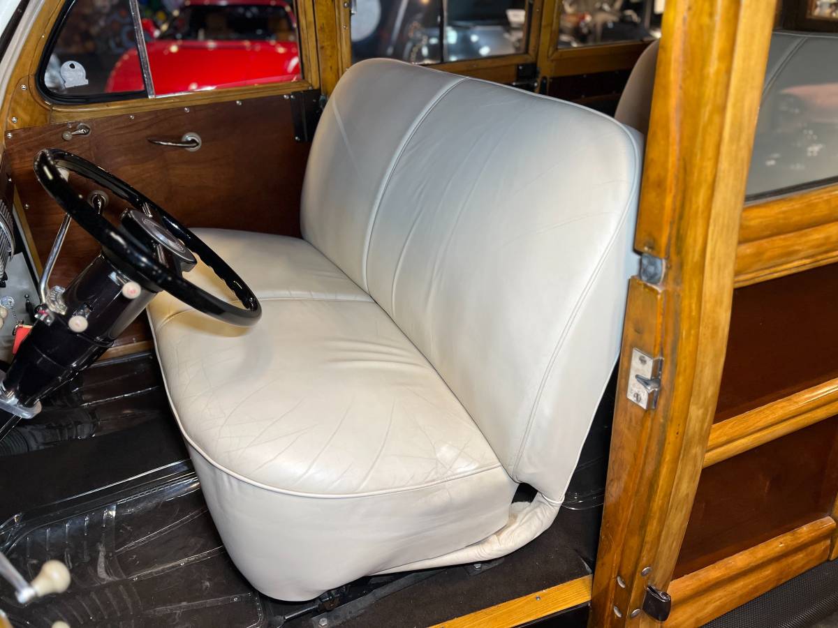 Ford-woody-1941-brown-2