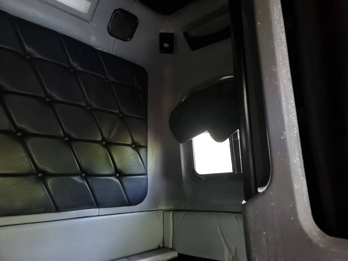 Freightliner-asmbl-fld-diesel-1994