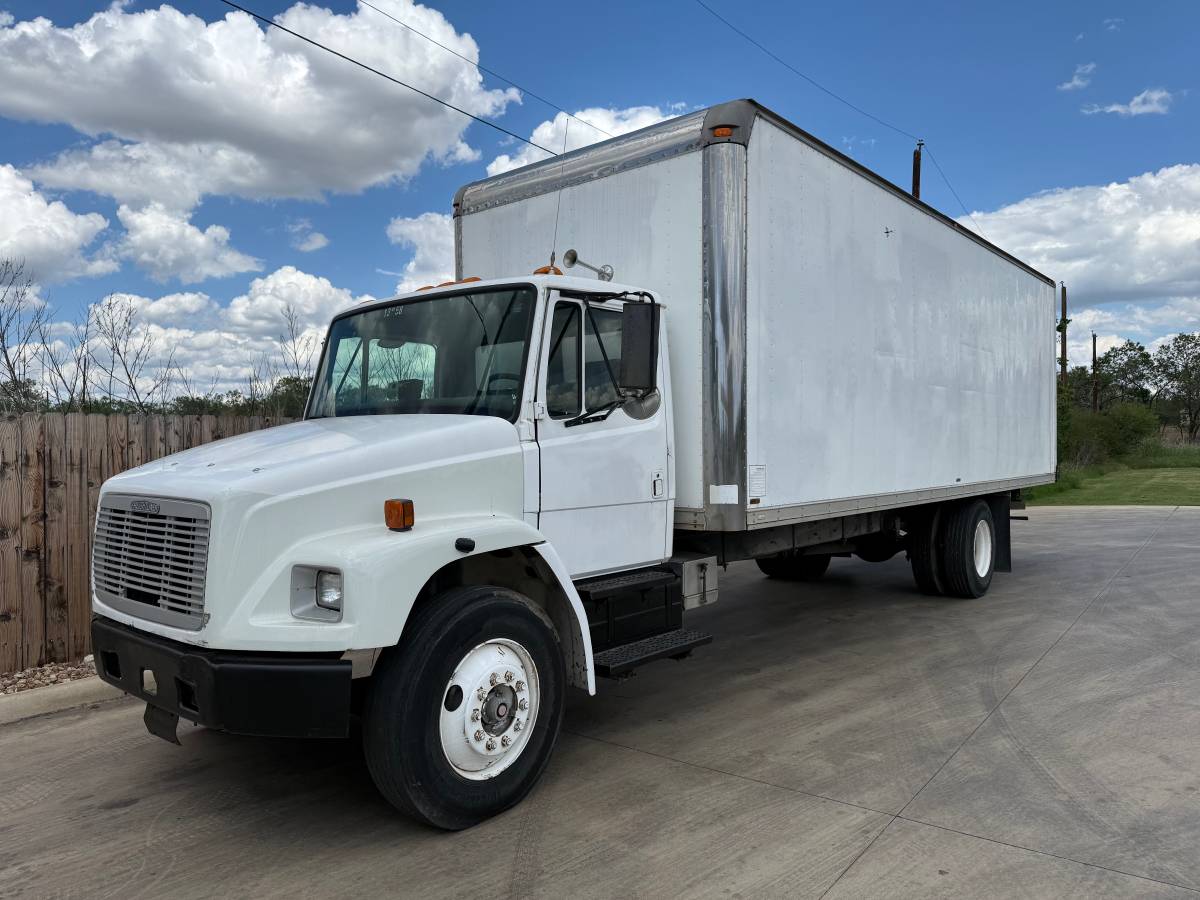 Freightliner-fl70-diesel-1995-white-1