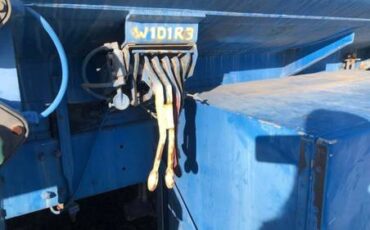 Freightliner-fl80-diesel-1995-blue-4