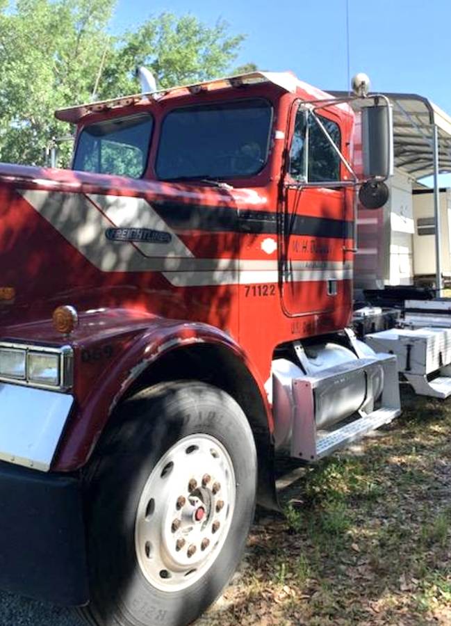 Freightliner-flc-diesel-1988-red-5