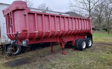 Fruehauf-1982-red