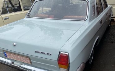 GAZ-24-Volga-1987-1