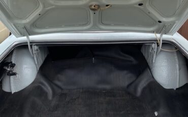GAZ-24-Volga-1987-13