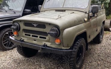 GAZ-24-Volga-1987-15