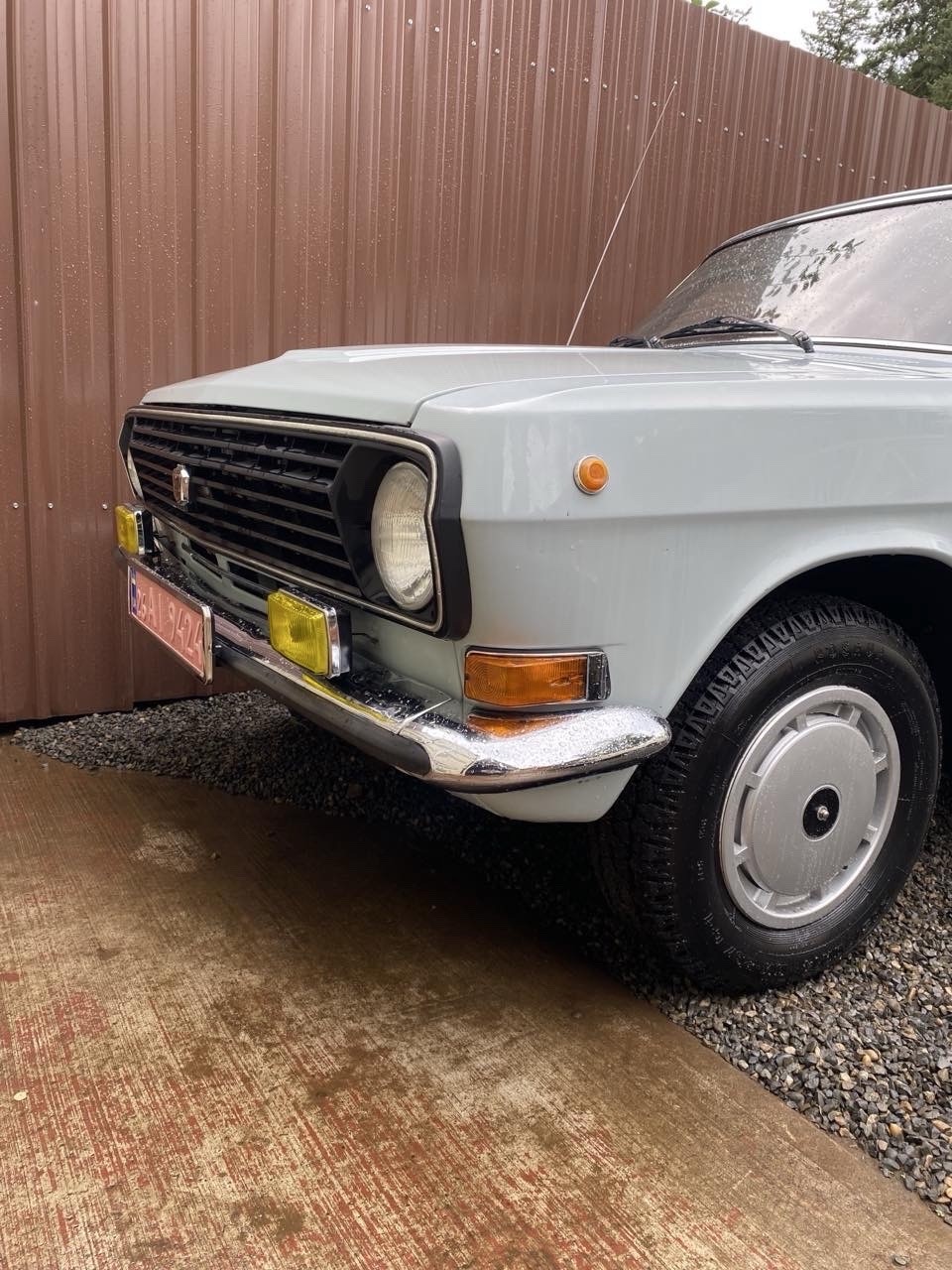 GAZ-24-Volga-1987-3