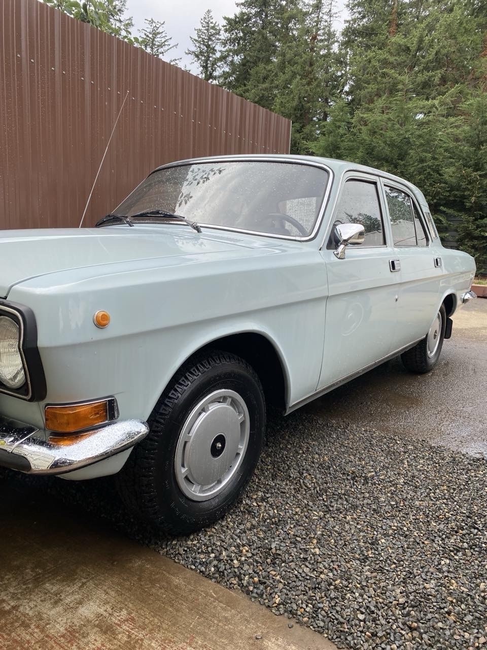 GAZ-24-Volga-1987