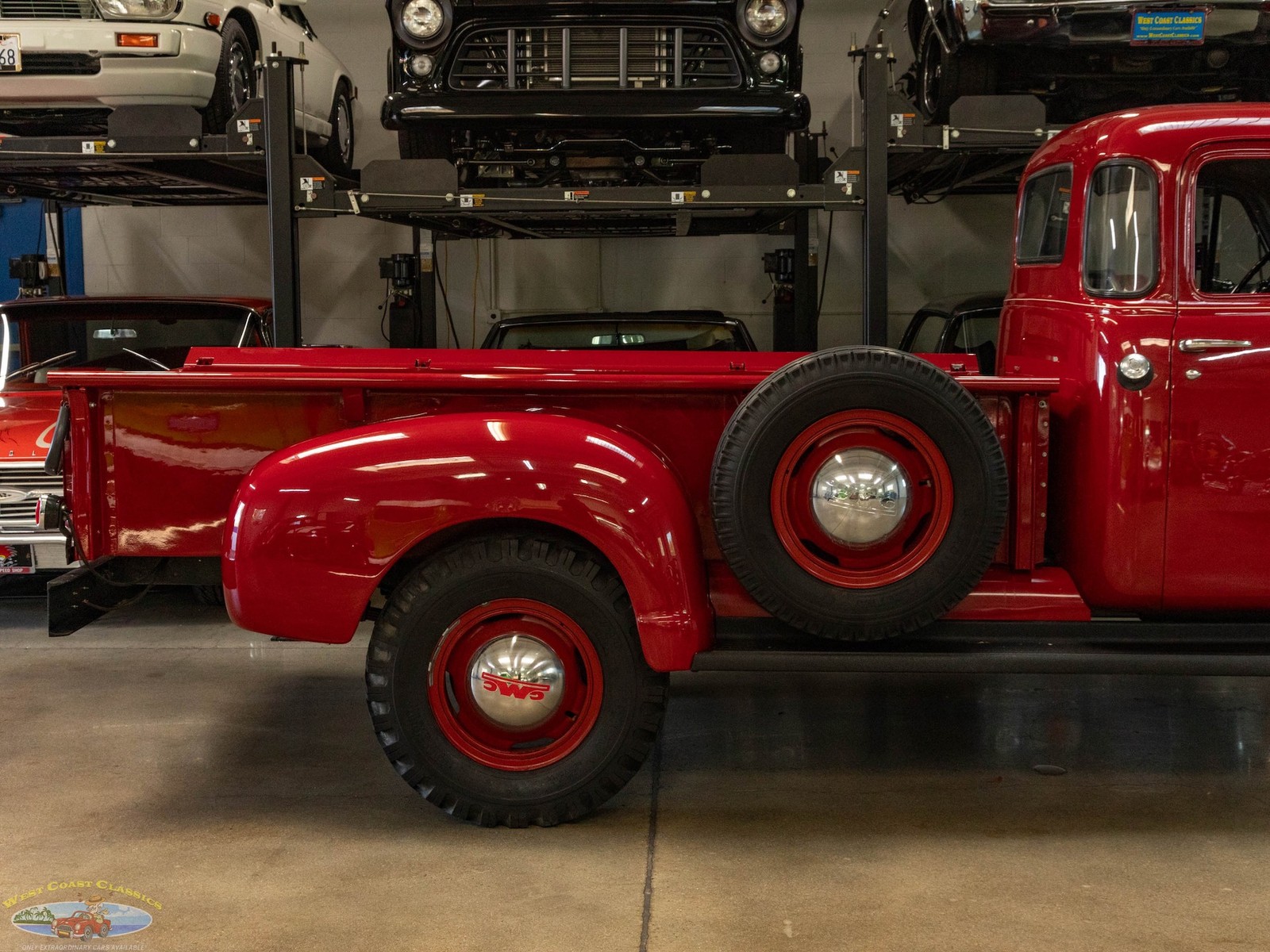 GMC-3800-34-Ton-1951-2-Door-Pick-Up-3