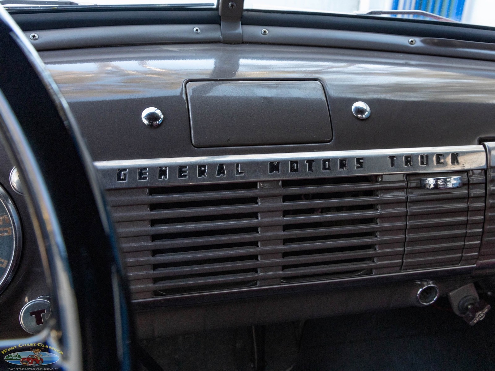 GMC-3800-34-Ton-1951-2-Door-Pick-Up-32