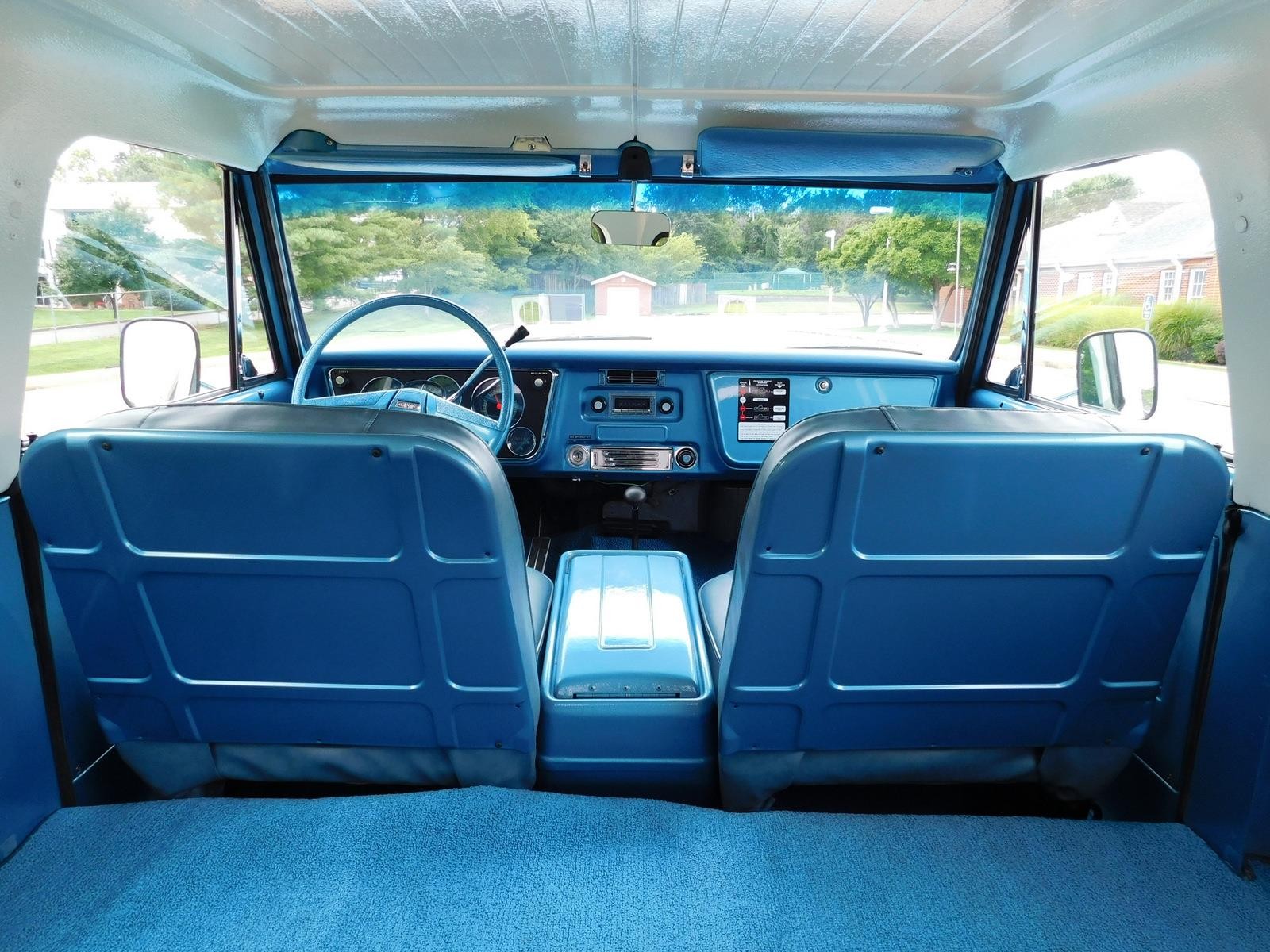 GMC-Jimmy-1970-SUV-11