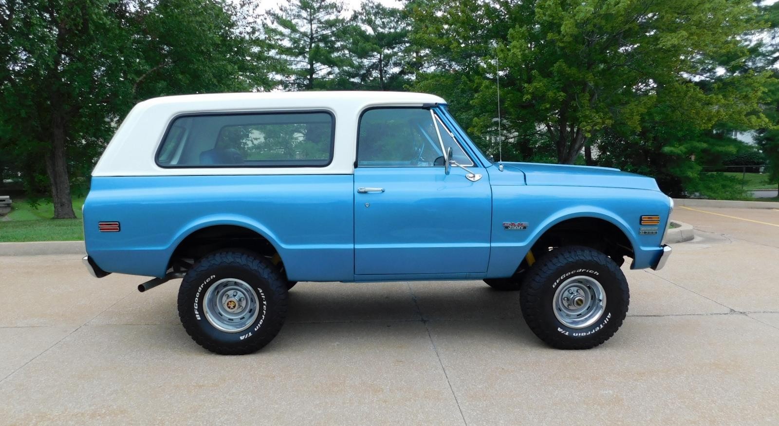 GMC-Jimmy-1970-SUV-21