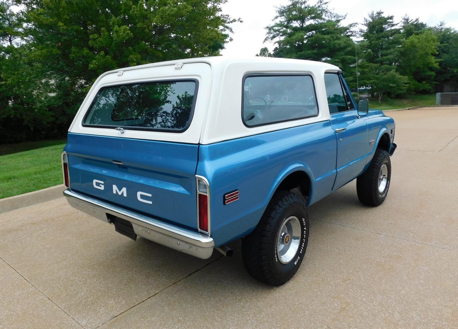 GMC-Jimmy-1970-SUV-22