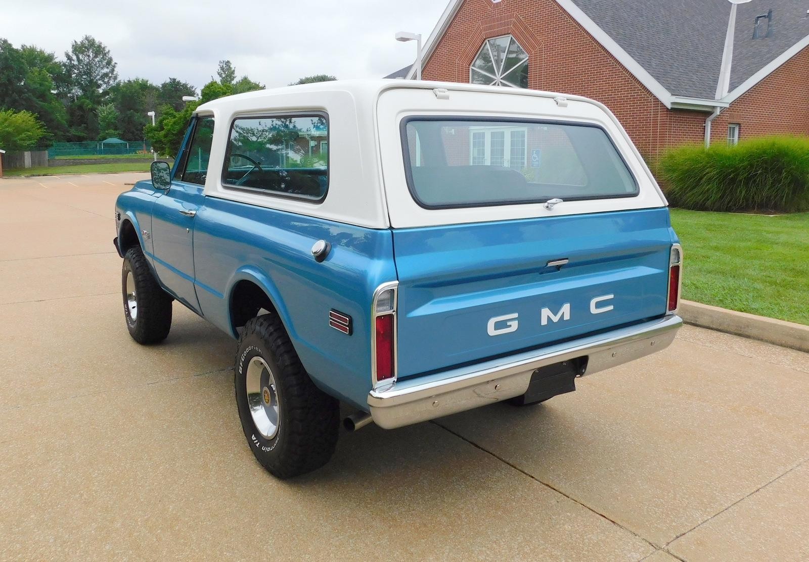 GMC-Jimmy-1970-SUV-25