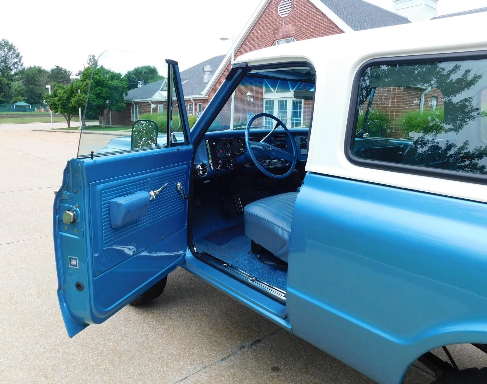 GMC-Jimmy-1970-SUV-29