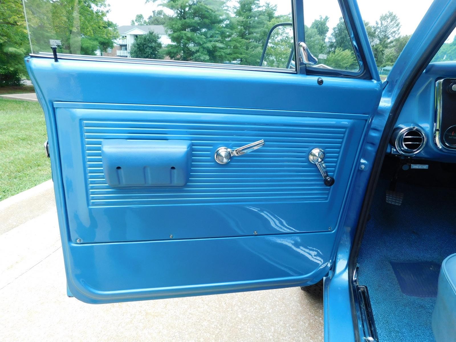 GMC-Jimmy-1970-SUV-31