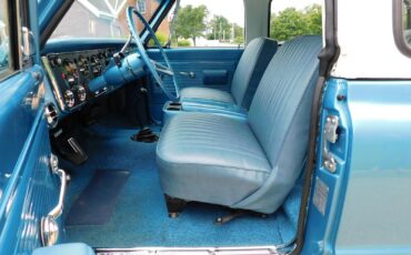 GMC-Jimmy-1970-SUV-32